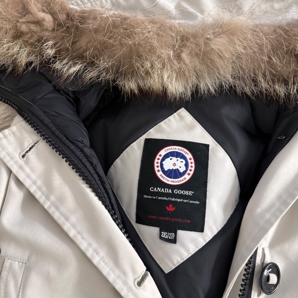 Canada Goose Bomber Jacket Puffer - Picture 2 of 4